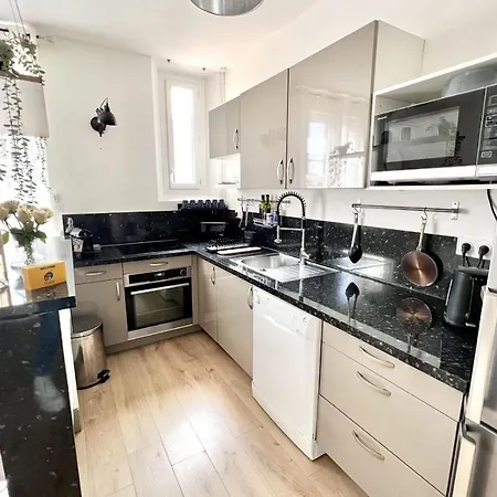 Very Nice 55m In The Heart Of Saint-raphael Διαμέρισμα *